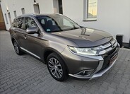 Mitsubishi Outlander 4