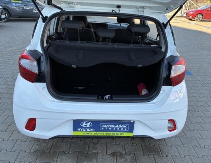 Hyundai i10 22