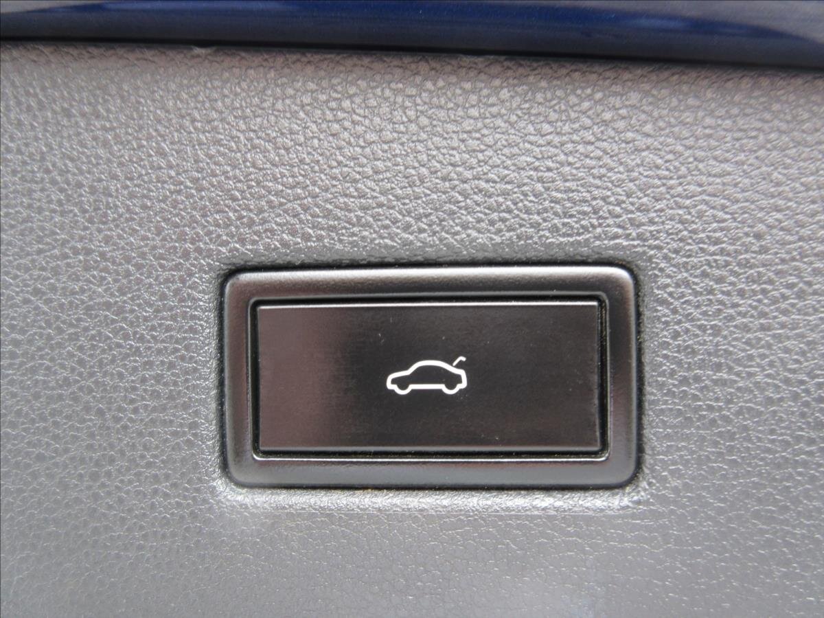 Volkswagen Tiguan SUV / Terénní 2,0 l 110 kw