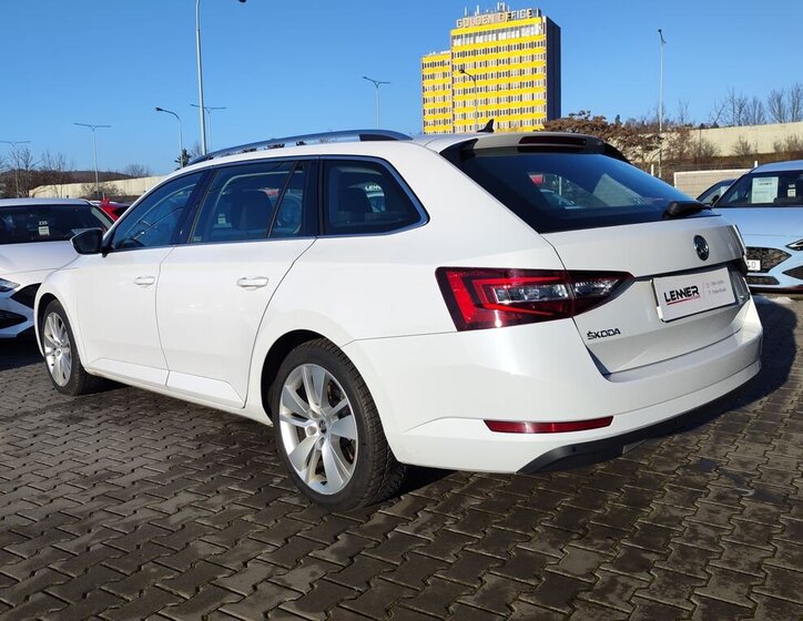 Škoda Superb Kombi 2,0 l 110 kw
