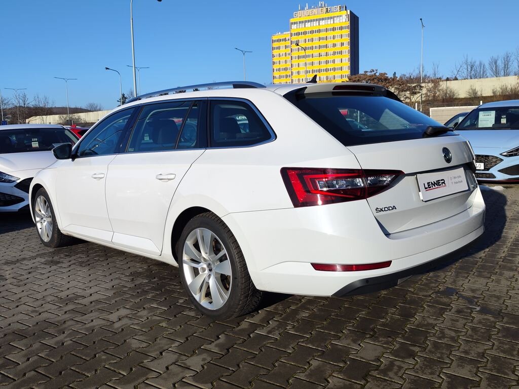 Škoda Superb Kombi 2,0 l 110 kw