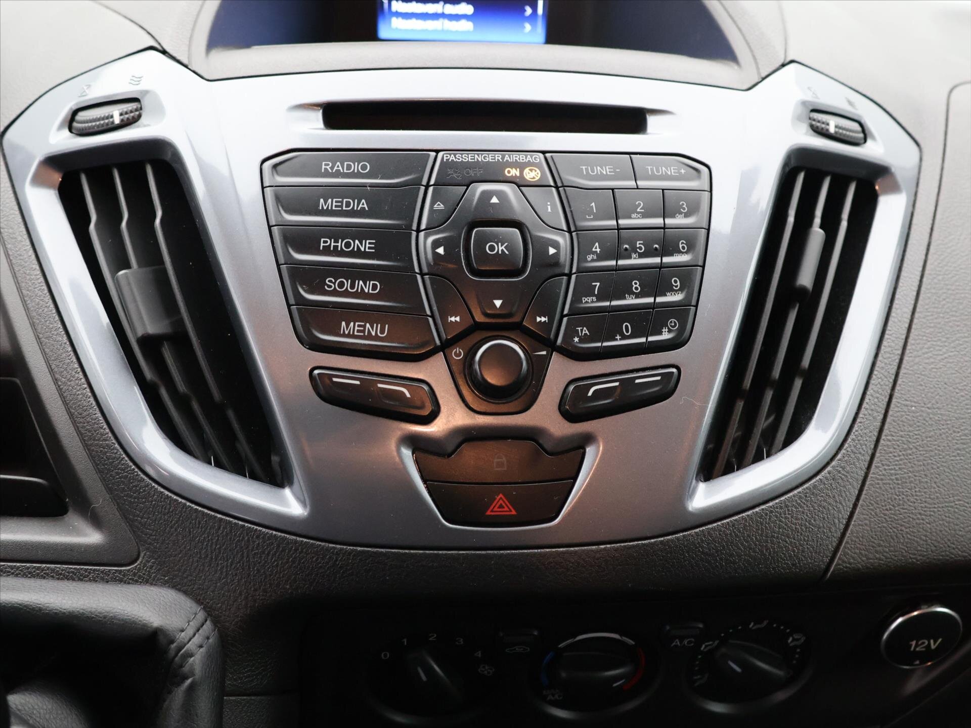Ford Tourneo Custom Kombi 2,0 l 125 kw