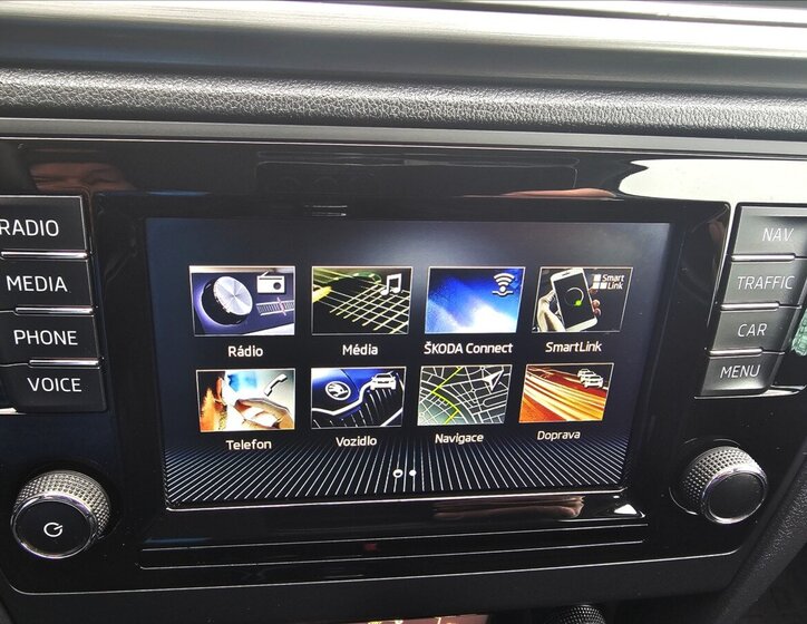 Škoda Rapid Hatchback 999,0 70 kw