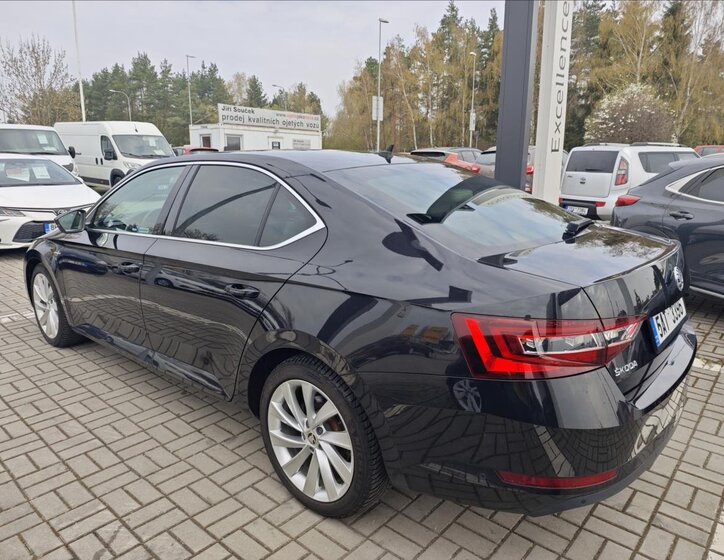 Škoda Superb Sedan / Limuzína 2,0 l 110 kw