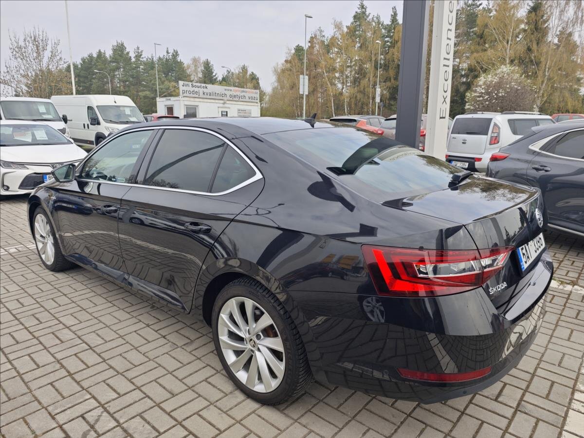 Škoda Superb Sedan / Limuzína 2,0 l 110 kw