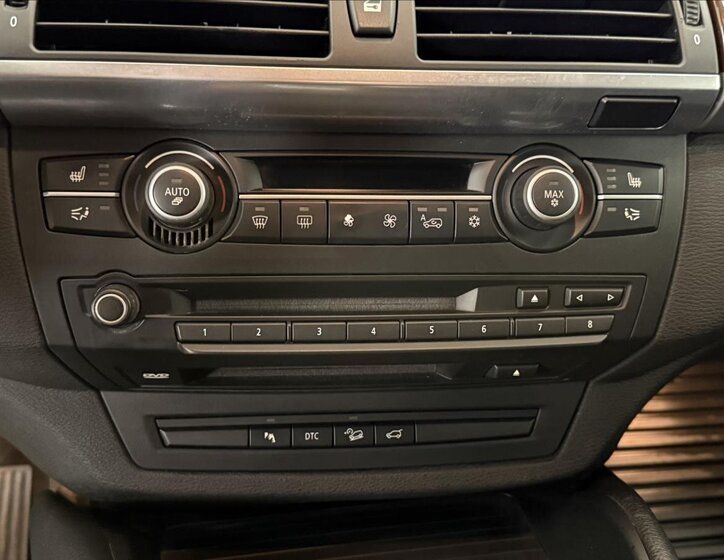 BMW X6 SUV / Terénní 3,0 l 225 kw