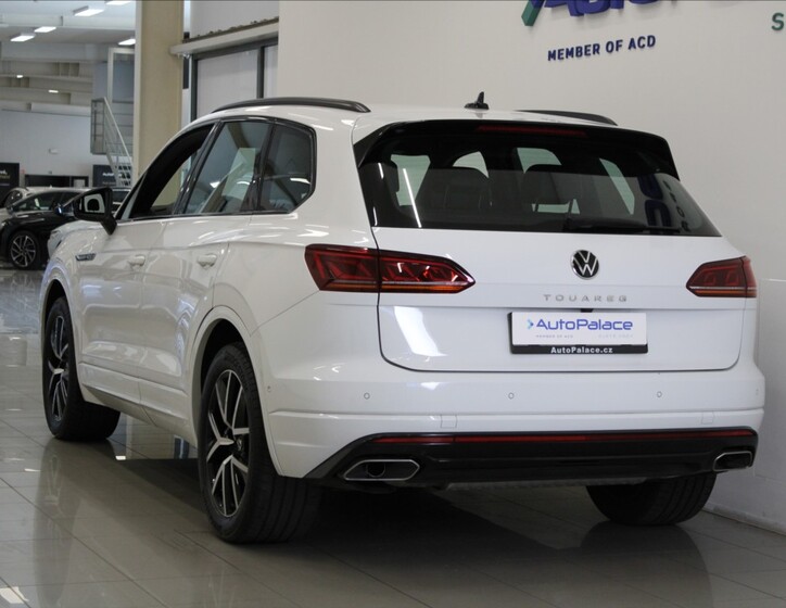 Volkswagen Touareg 3
