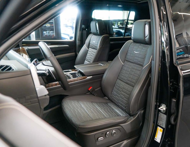 Cadillac Escalade 15