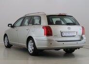 Toyota Avensis Kombi 2,0 l 108 kw