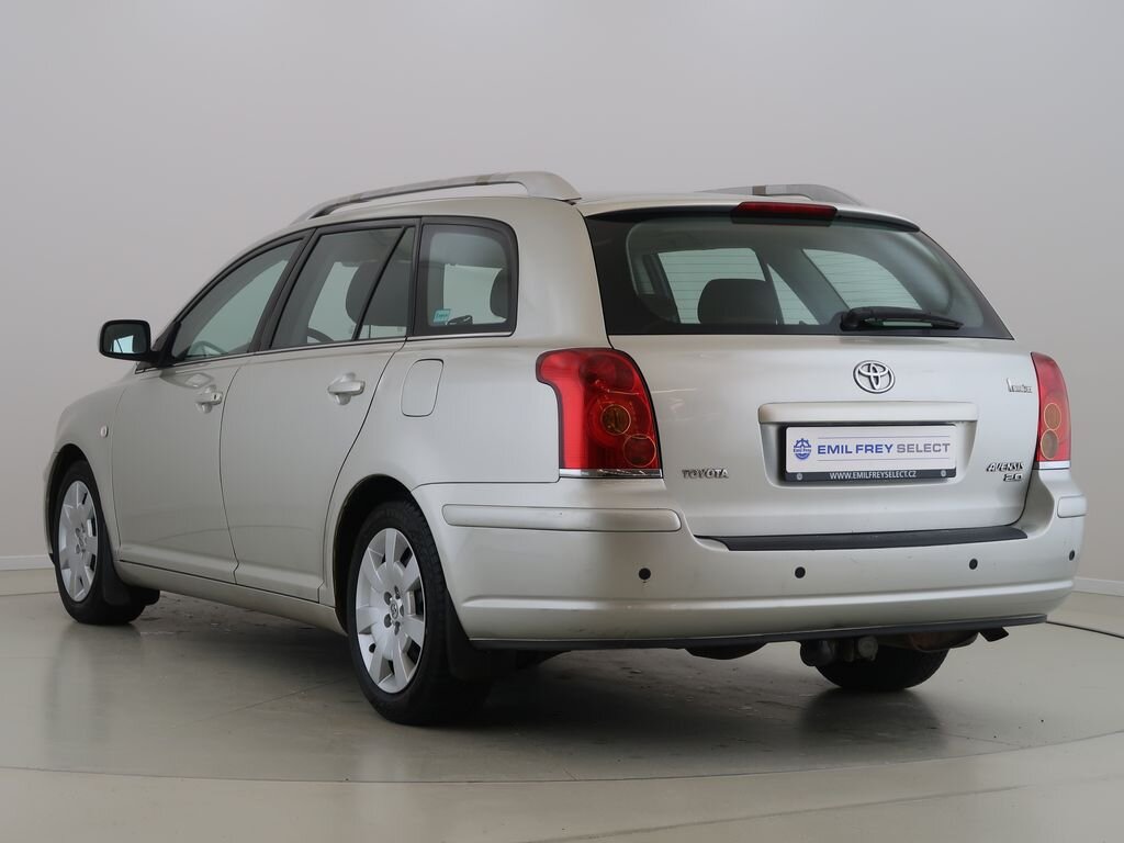 Toyota Avensis Kombi 2,0 l 108 kw