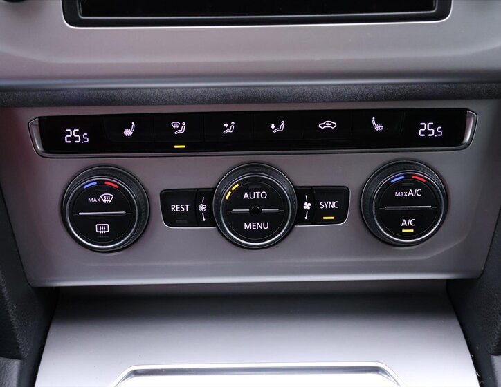 Volkswagen Passat Kombi 2,0 l 110 kw