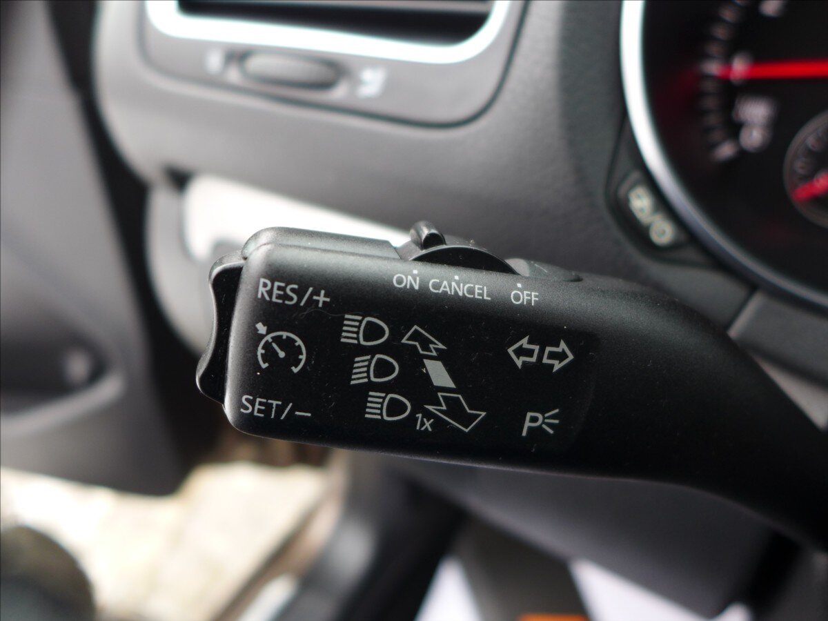 Volkswagen Golf Kombi 1,2 l 77 kw