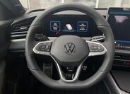 Volkswagen Passat 10