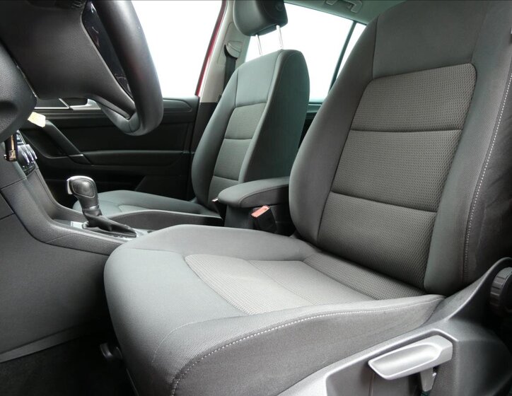 Volkswagen Golf Sportsvan MPV 999,0 85 kw