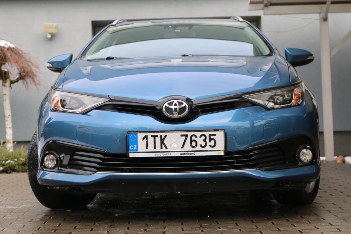 Toyota Auris Kombi 1,6 l 97 kw