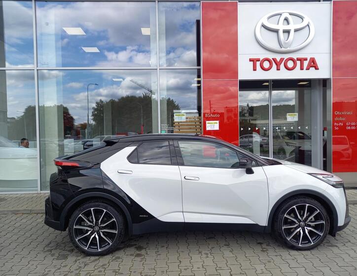 Toyota C-HR 6