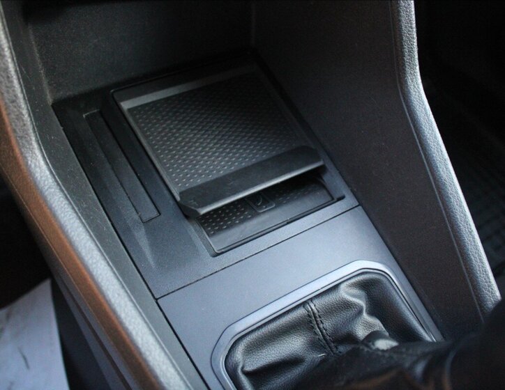 Volkswagen Caddy Skříň 2,0 l 75 kw