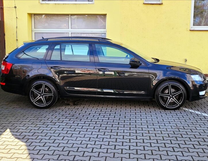 Škoda Octavia Kombi 2,0 l 110 kw