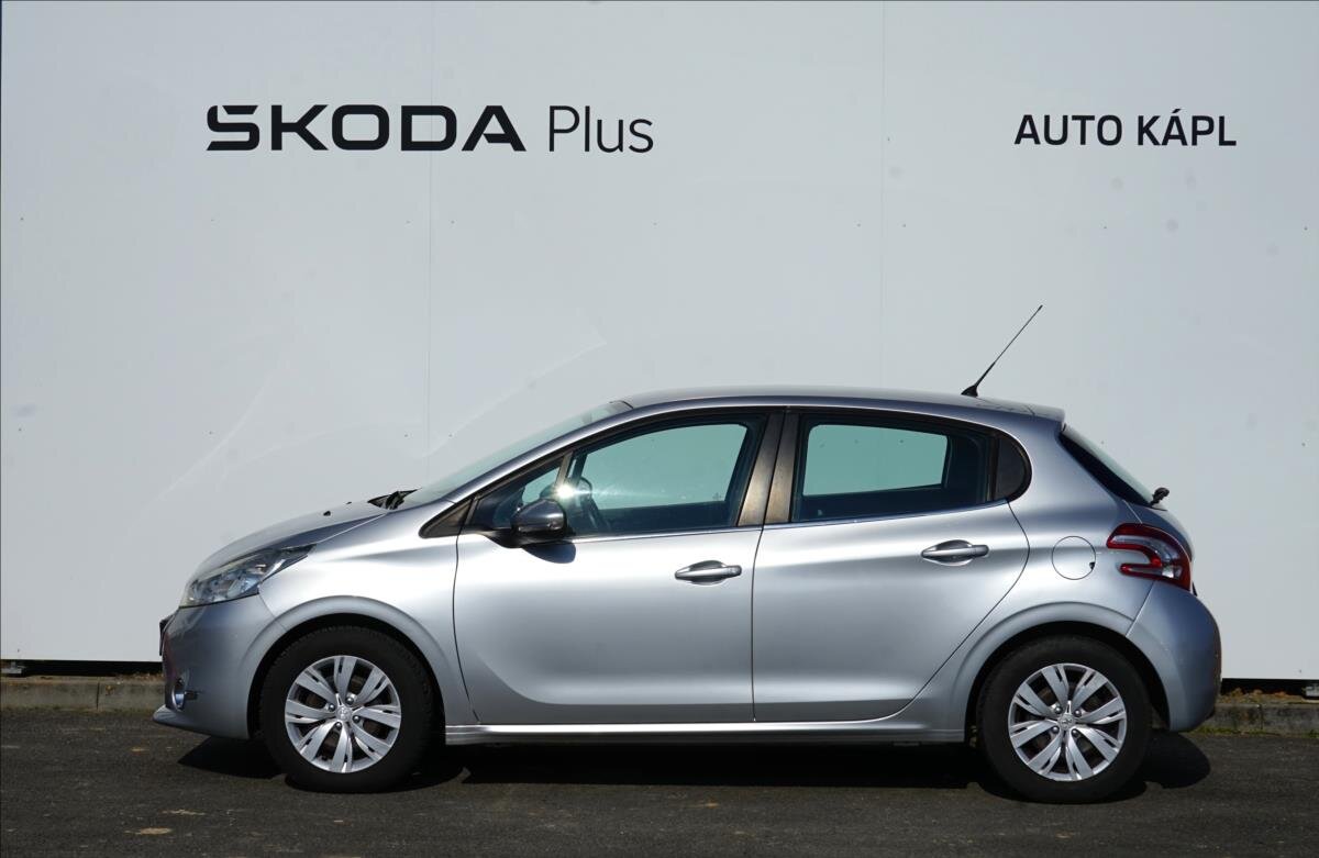 Peugeot 208 Hatchback 1,2 l 60 kw