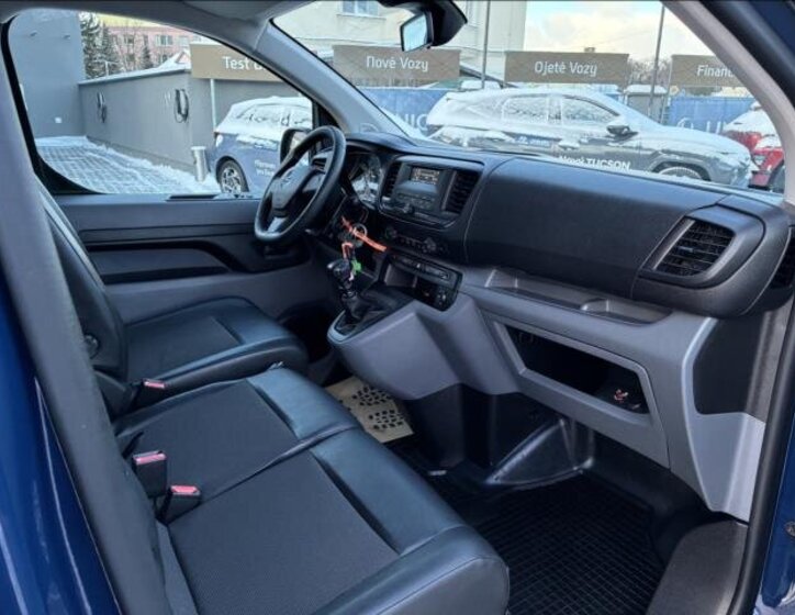 Opel Vivaro Skříň 2,0 l 90 kw