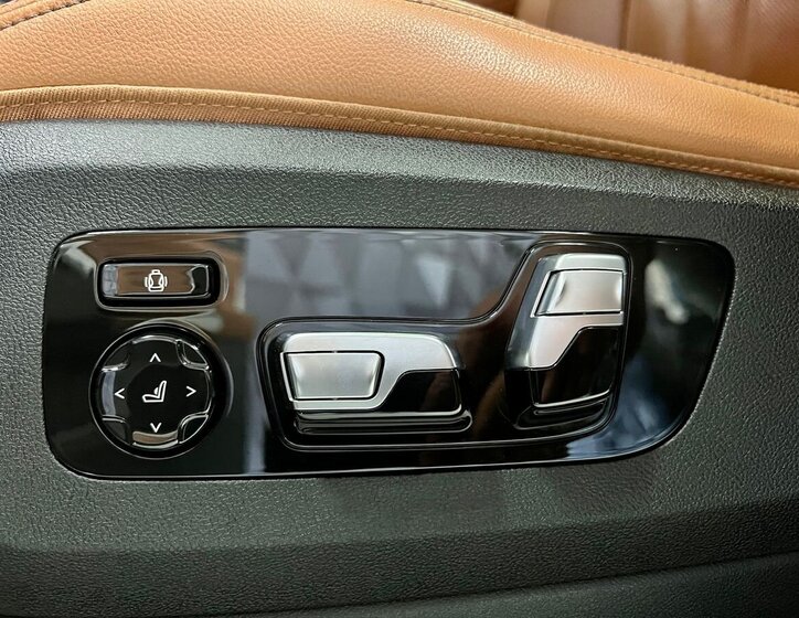 BMW X7 SUV / Terénní 3,0 l 250 kw