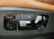 BMW X7 SUV / Terénní 3,0 l 250 kw