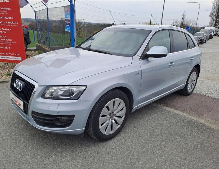 Audi Q5 SUV / Terénní 2,0 l 155 kw