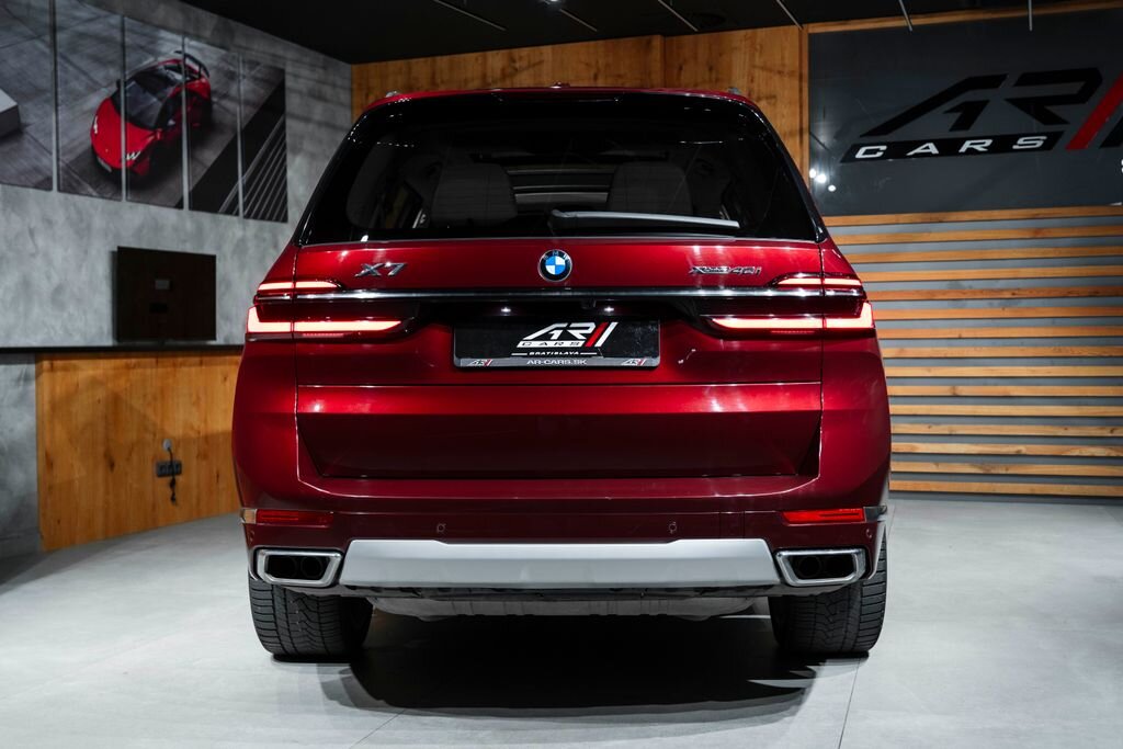 BMW X7 SUV / Terénní 3,0 l 280 kw