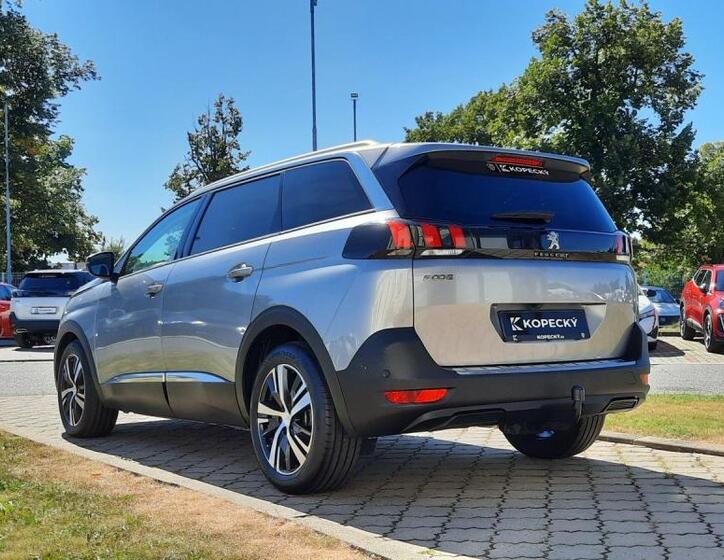 Peugeot 5008 12