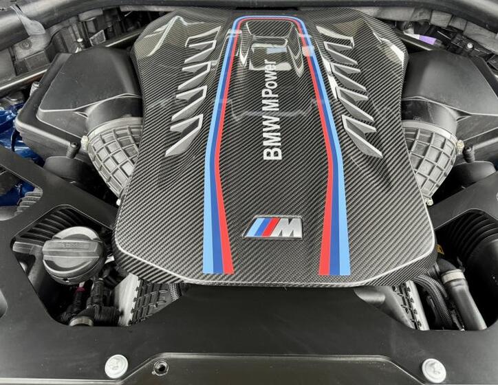 BMW X5 SUV 4,4 l 460 kw