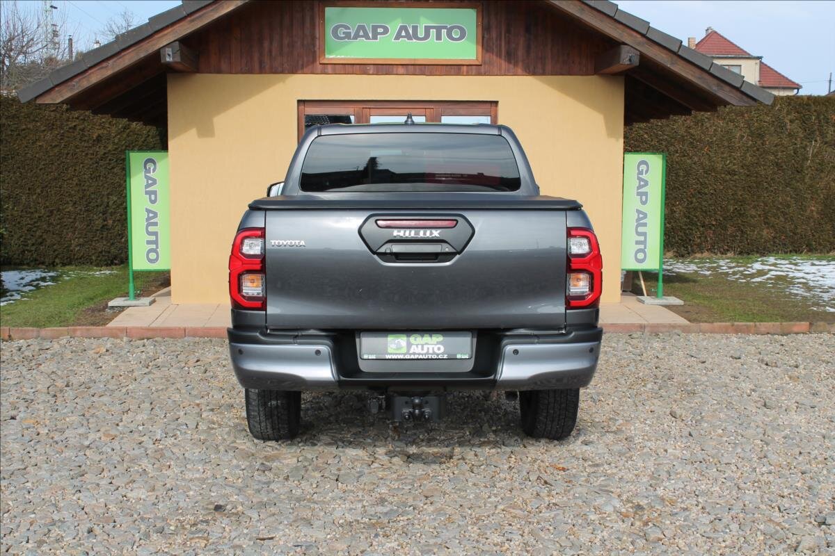 Toyota Hilux Pick-up 2,8 l 150 kw