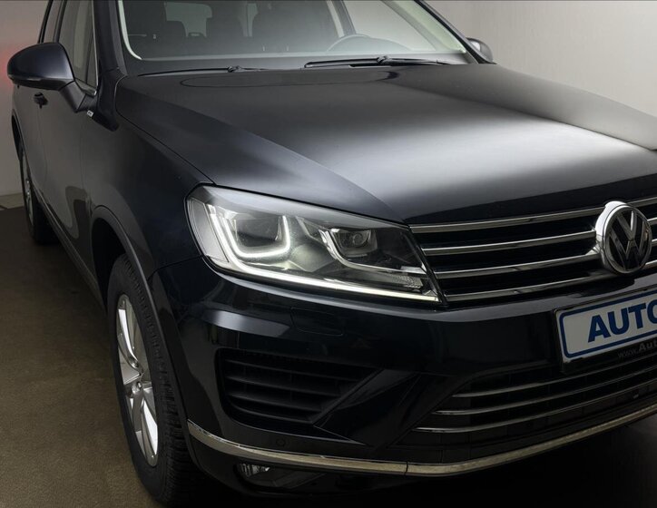 Volkswagen Touareg SUV / Terénní 3,0 l 193 kw