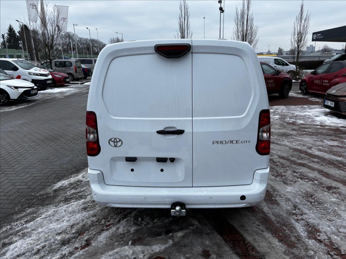 Toyota ProAce Skříň 1,5 l 96 kw