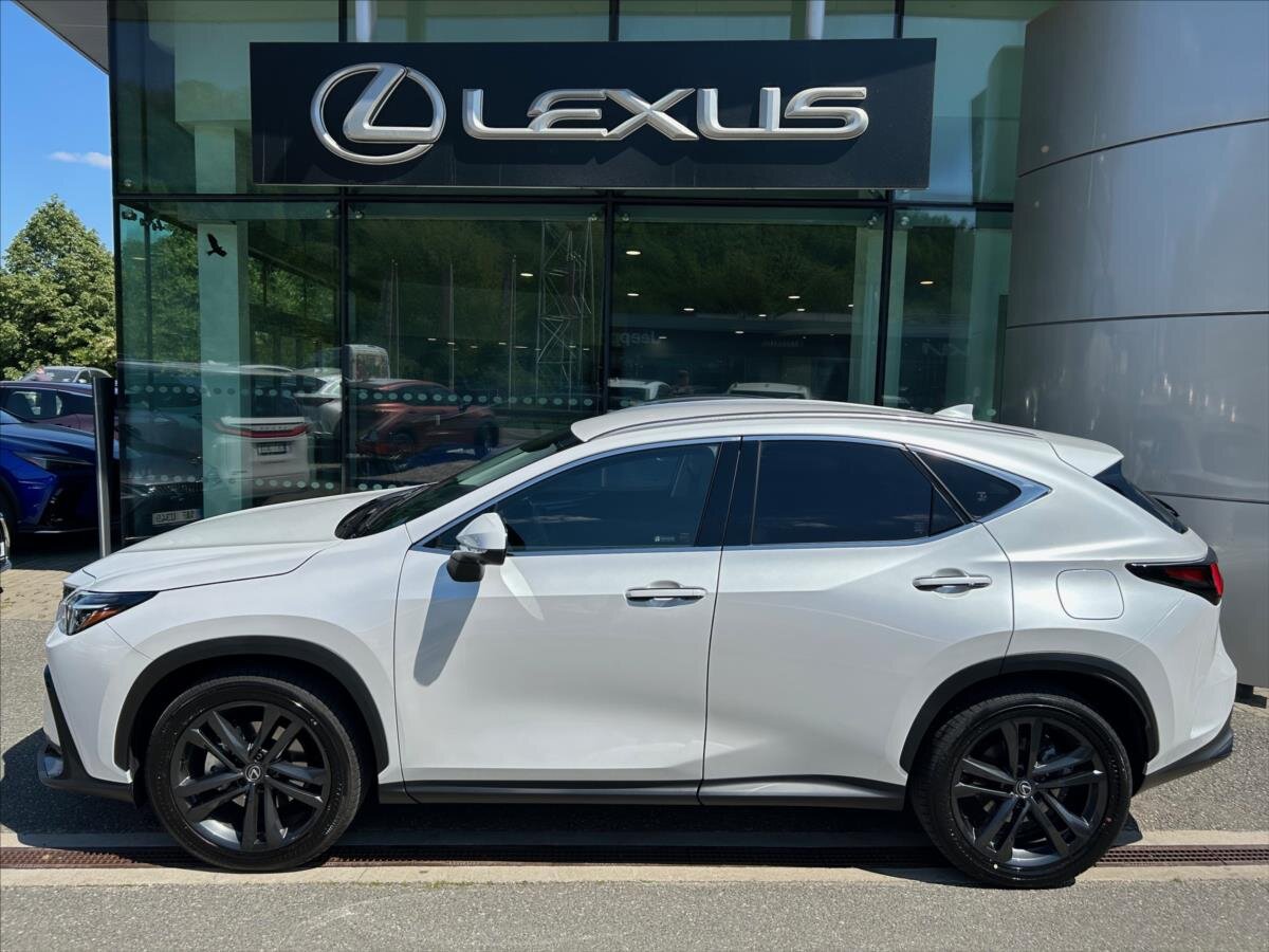 Lexus NX 350h SUV / Terénní 2,5 l 179 kw