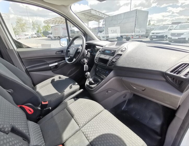 Ford Transit Connect 8