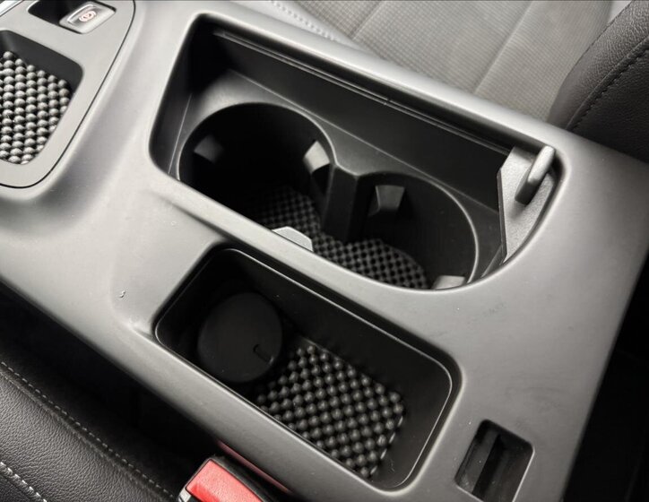 Opel Insignia Sedan / Limuzína 2,0 l 118 kw