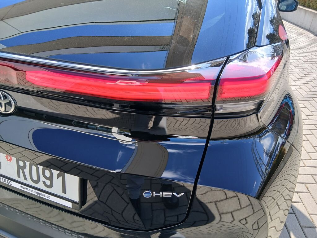 Toyota C-HR SUV / Terénní 2,0 l 112 kw