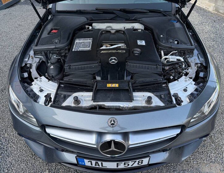 Mercedes-Benz Třídy E Sedan / Limuzína 4,0 l 420 kw