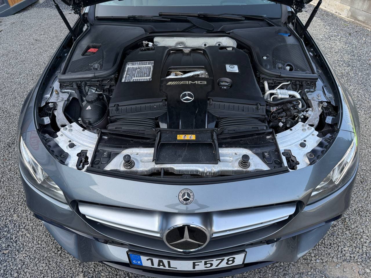 Mercedes-Benz Třídy E Sedan / Limuzína 4,0 l 420 kw