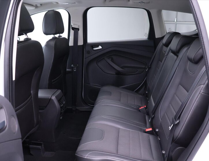 Ford Kuga SUV / Terénní 2,0 l 120 kw