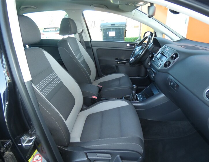 Volkswagen Golf Plus 11