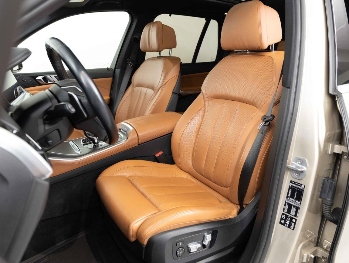 BMW X5 SUV 3,0 l 250 kw