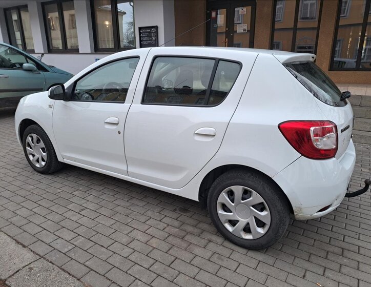 Dacia Sandero Hatchback 1,1 l 54 kw