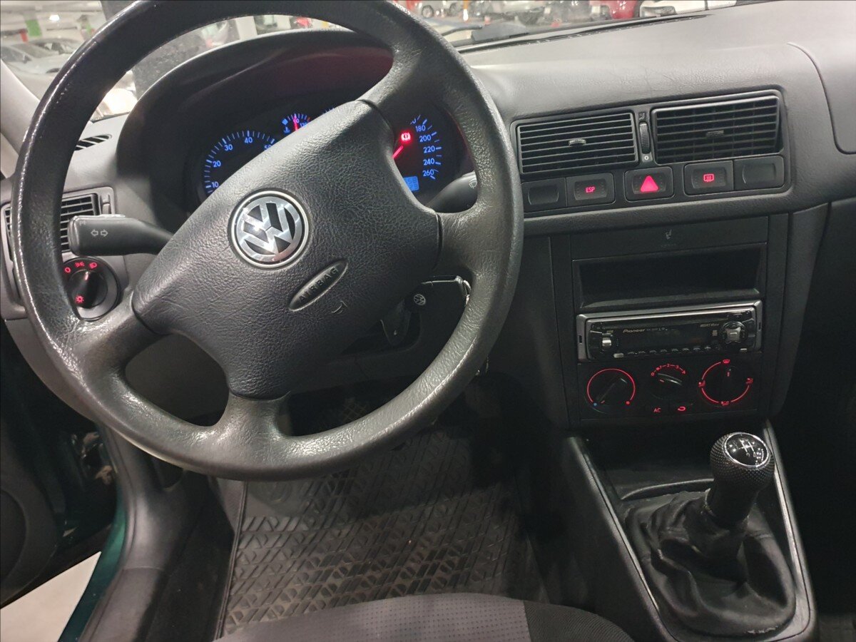 Volkswagen Golf Hatchback 1,6 l 77 kw
