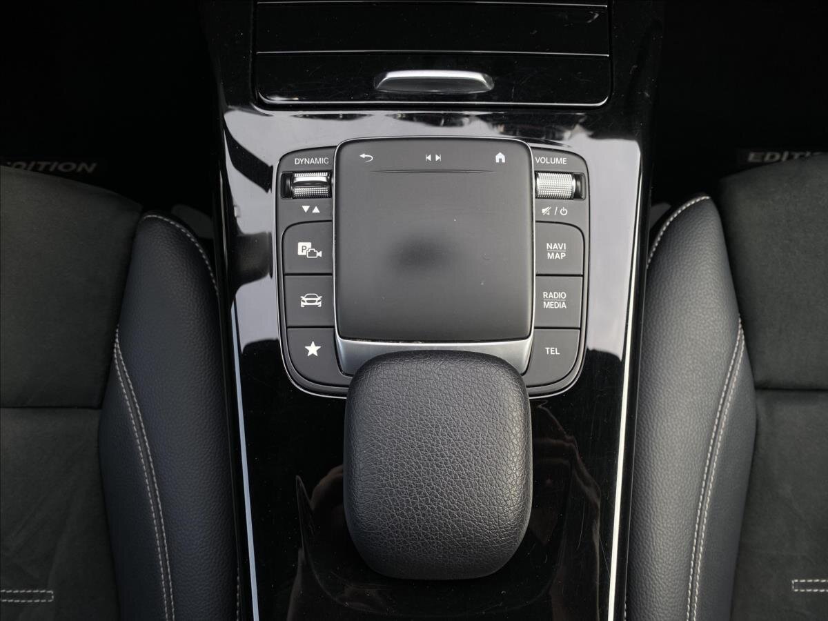 Mercedes-Benz CLA Kupé 1,3 l 118 kw