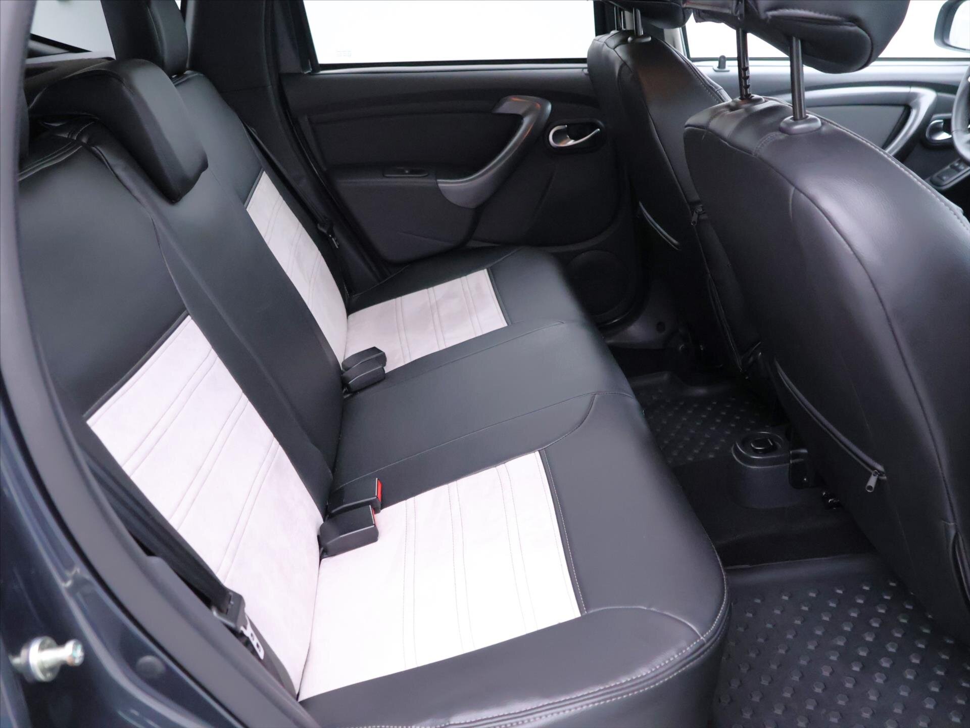 Dacia Duster SUV 1,6 l 84 kw