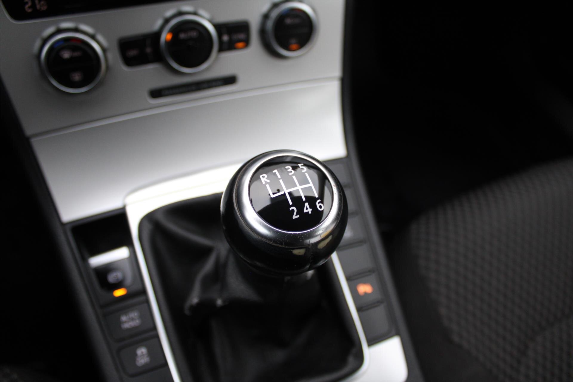 Volkswagen Passat Kombi 1,6 l 77 kw