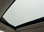 Lexus ES 300h Sedan / Limuzína 2,5 l 131 kw