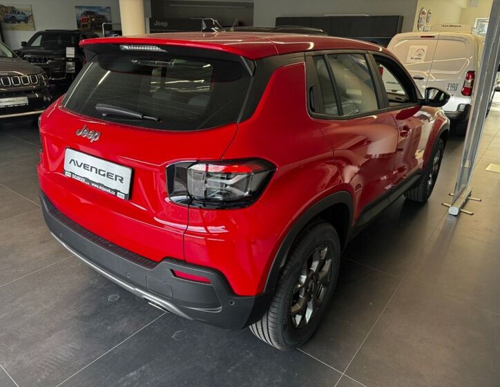 Jeep Avenger 3