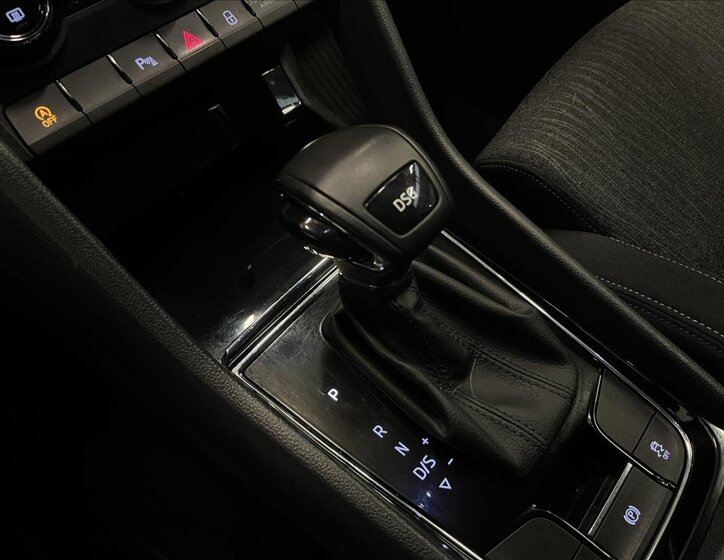 Škoda Karoq SUV / Terénní 1,5 l 110 kw